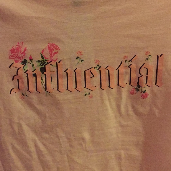 H&M White Tee - Picture 3 of 3